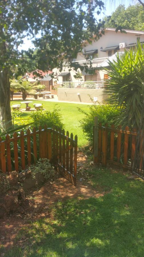 125 On Van Buuren Road Guest House Johannesburg Exterior foto
